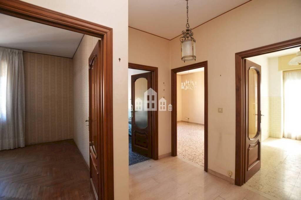 Disimpegno - Quadrilocale via Michelangelo, 6, Cuorgnè - foto 2