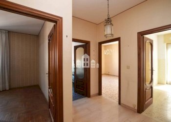 Disimpegno - Quadrilocale via Michelangelo, 6, Cuorgnè - foto 2