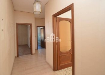 Disimpegno - Quadrilocale via Michelangelo, 6, Cuorgnè - foto 9