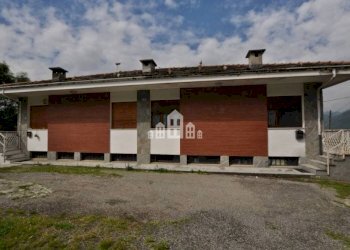 Facciata - Three-room apartment strada Navetta, 14, Pont-Canavese - photo 2