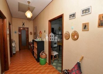 Disimpegno - Three-room apartment strada Navetta, 14, Pont-Canavese - photo 4
