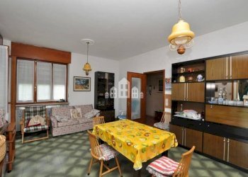 Soggiorno con cucinotto - Trilocale strada Navetta, 14, Pont-Canavese - foto 6