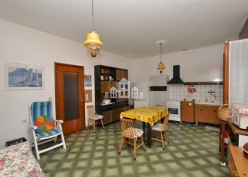 Soggiorno con cuinotto - Three-room apartment strada Navetta, 14, Pont-Canavese - photo 10