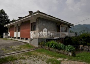 Facciata - Three-room apartment strada Navetta, 14, Pont-Canavese - photo 26