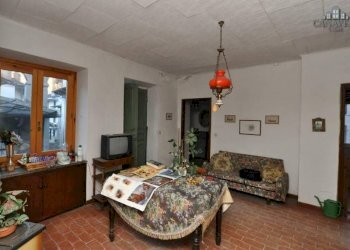 soggiorno - Quadrilocale piazza umberto, 2, Sparone - foto 8