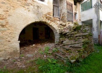 facciata - Rustico via Zerbini, snc, Castelnuovo Nigra - foto 2