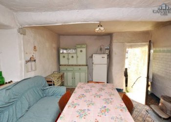 cucina - Casa indipendente Località Calsazio, 35, Sparone - foto 11