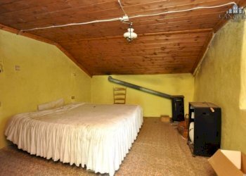 camera - Casa indipendente Località Calsazio, 35, Sparone - foto 17
