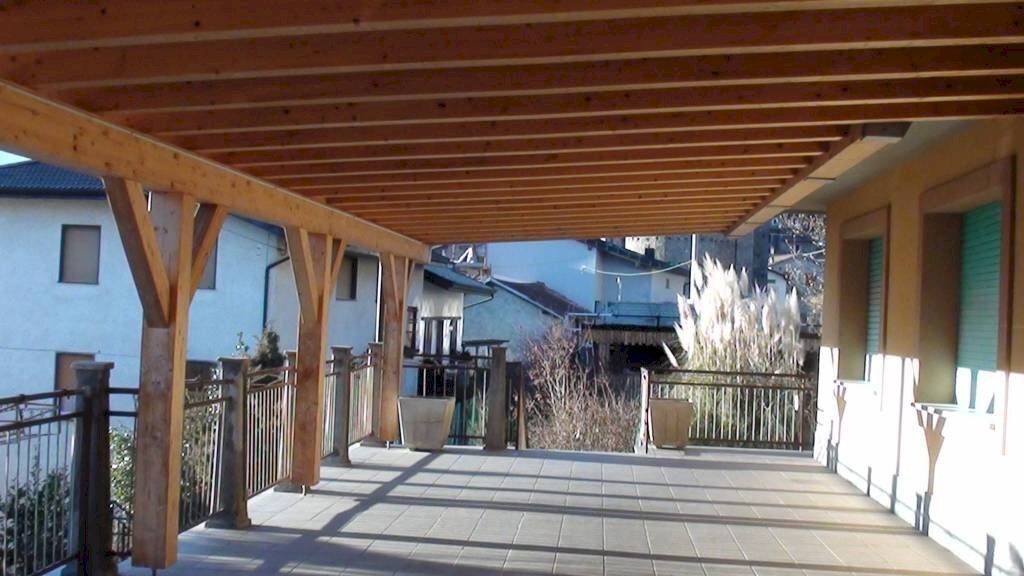 veranda - Negozio via Civetta, 41, Berbenno di Valtellina - foto 1