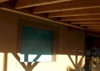 tetto - Shop via Civetta, 41, Berbenno di Valtellina - photo 5