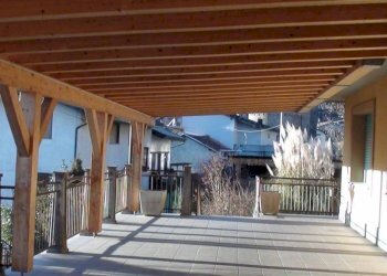 veranda - Shop via Civetta, 41, Berbenno di Valtellina - photo 2