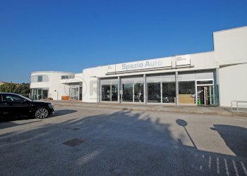 Retecasa_Cornedo - Commercial Premises Via del Lavoro 1, Arzignano - photo 7