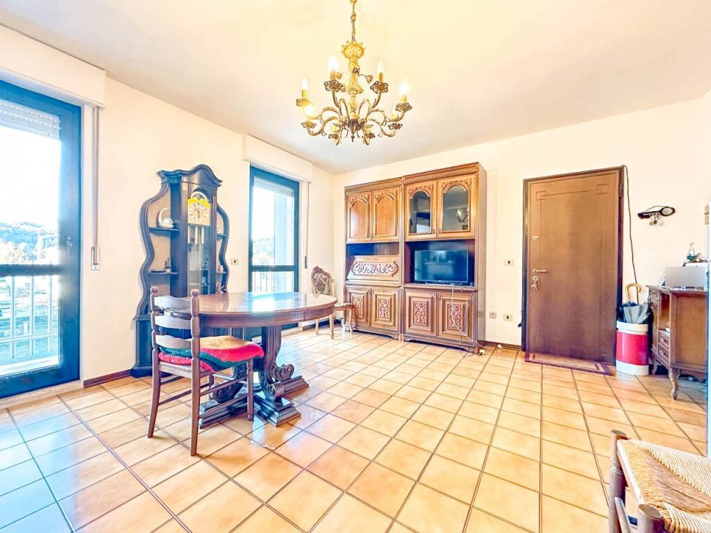 appartamento vendita borgosesia salotto - Appartamento via galiziotti 1, Borgosesia - foto 2