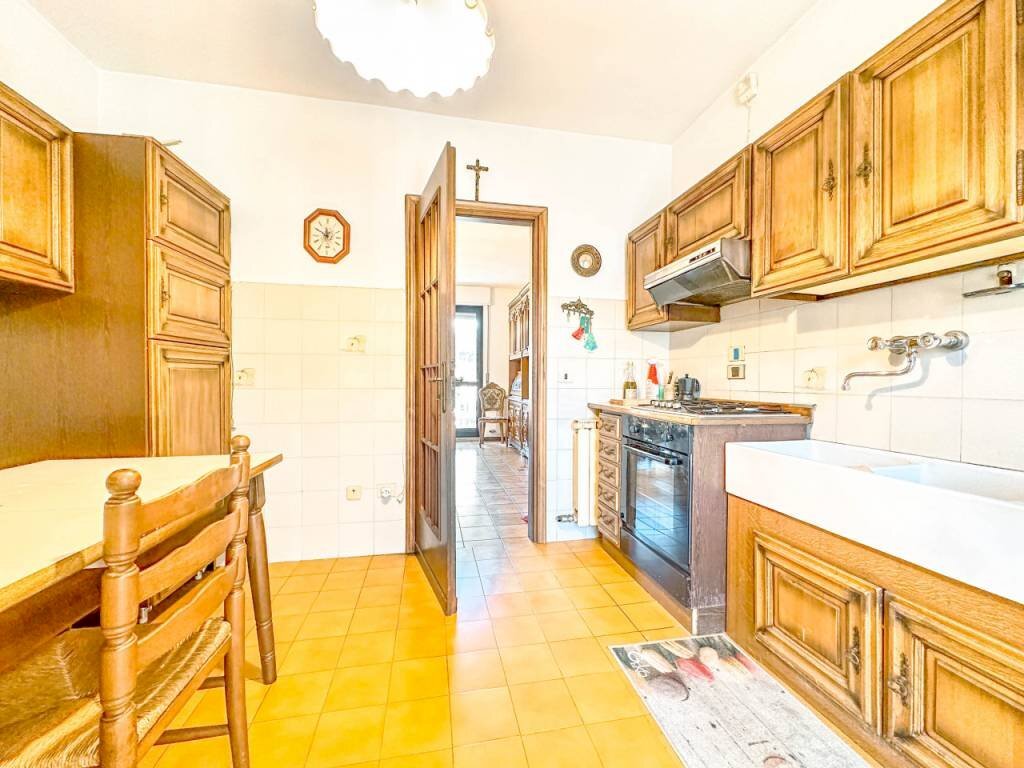 appartamento vendita borgosesia cucina4 - Appartamento via galiziotti 1, Borgosesia - foto 3