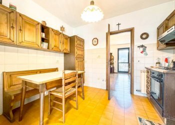 appartamento vendita borgosesia cucina3 - Appartamento via galiziotti 1, Borgosesia - foto 4