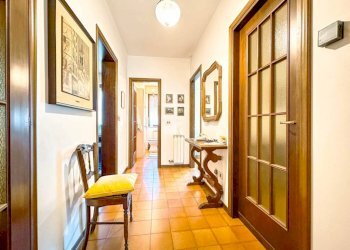 appartamento vendita borgosesia corridoio2 - Appartamento via galiziotti 1, Borgosesia - foto 7