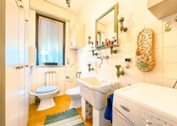 appartamento vendita borgosesia bagno4 - Appartamento via galiziotti 1, Borgosesia - foto 11