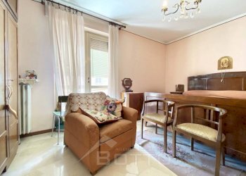 appartamento vendita borgosesia salotto4 - Quadrilocale via Duca D'Aosta 21, Borgosesia - foto 3