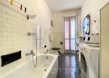 appartamento vendita borgosesia bagno - Quadrilocale via Duca D'Aosta 21, Borgosesia - foto 8