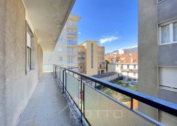 appartamento vendita borgosesia balcone - Quadrilocale via Duca D'Aosta 21, Borgosesia - foto 9