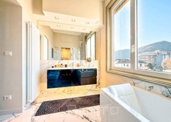 appartamento vendita borgosesia bagno10 - Trilocale viale Varallo 5, Borgosesia - foto 23