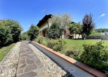 villa vendita grignasco giaridno fronte - Independent house via della madonna n 36, Grignasco - photo 7