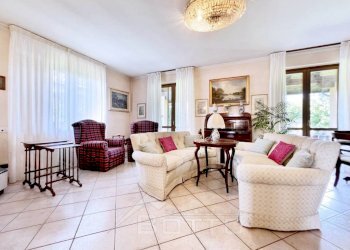 villa vendita grignasco salotto - Independent house via della madonna n 36, Grignasco - photo 11