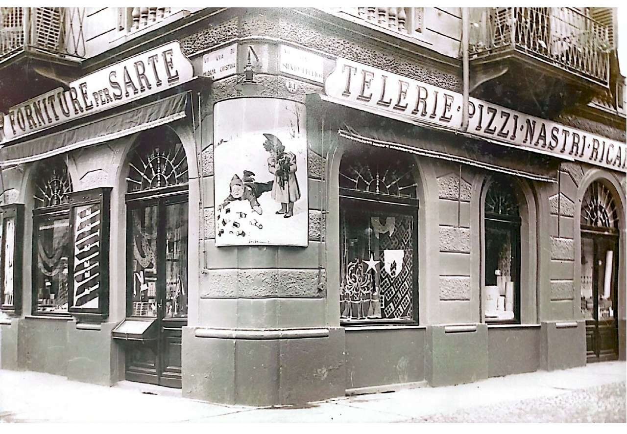 VETRINE - Abbigliamento - Intimo via MADAMA CRISTINA, Torino (zona San Salvario) - foto 1