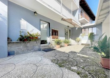 casa vendita soriso cortile - Casa indipendente via per auzate 6, Soriso - foto 2