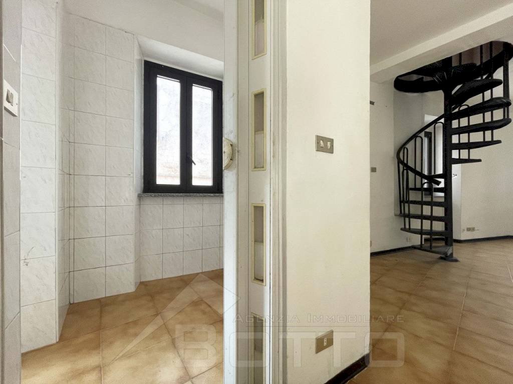 casa vendita soriso stanza2 - Four-room apartment via giacomo ravizza 8, Soriso - photo 3