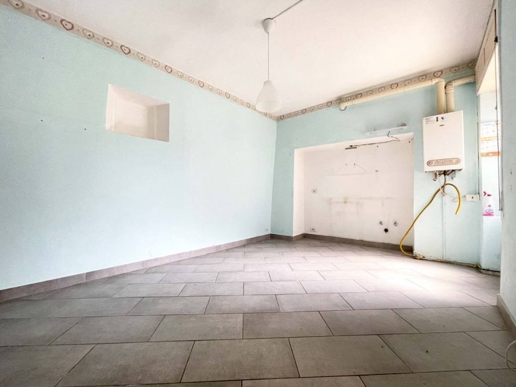 casa vendita soriso stanza - Casa indipendente via Dante 8, Soriso - foto 2