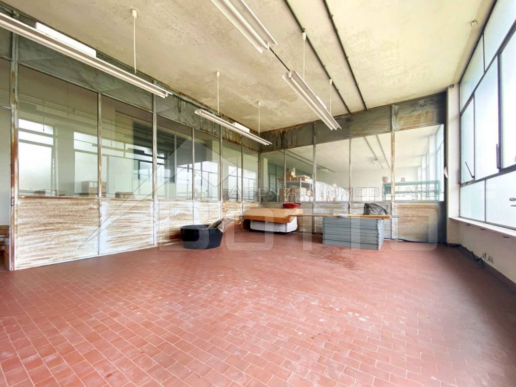 capannone vendita gattico stanza - Capannone via Torriani Gattico, Gattico-Veruno - foto 1