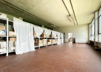 capannone vendita gattico stanza4 - Capannone via Torriani Gattico, Gattico-Veruno - foto 4