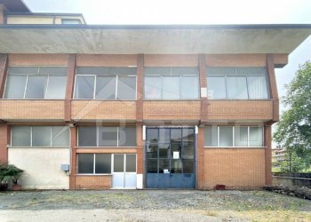 capannone vendita gattico esterno - Capannone via Torriani Gattico, Gattico-Veruno - foto 8