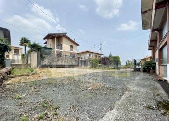 capannone vendita gattico esterno2 - Capannone via Torriani Gattico, Gattico-Veruno - foto 9