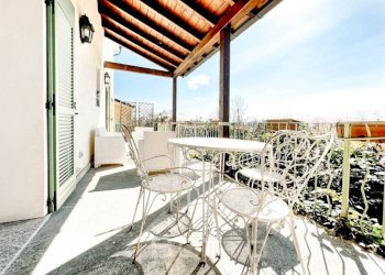 001  appartamento vendita bogogno terrazzo - Appartamento via sant'isidoro 1, Bogogno - foto 2