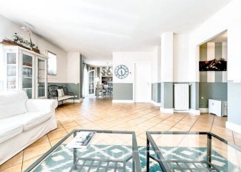 015  appartamento vendita bogogno salotto3 - Appartamento via sant'isidoro 1, Bogogno - foto 17