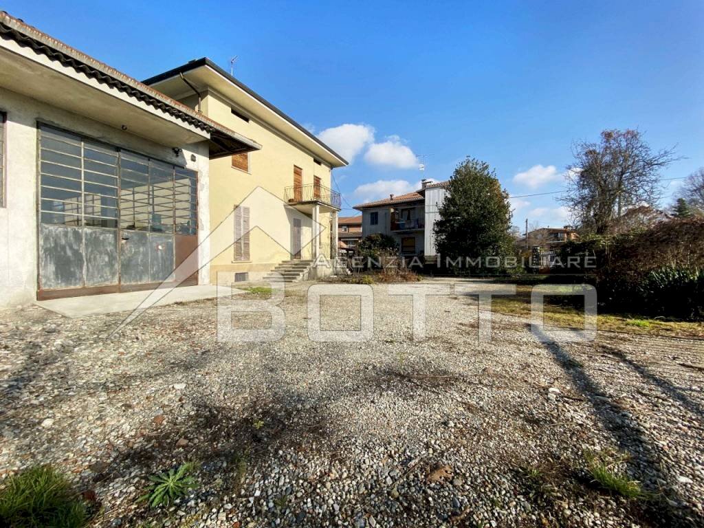casa vendita gozzano esterno - Independent house via XXV aprile 91, Gozzano - photo 3