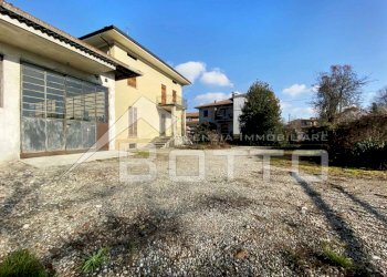 casa vendita gozzano esterno - Casa indipendente via XXV aprile 91, Gozzano - foto 3