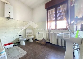 casa vendita gozzano bagno - Casa indipendente via XXV aprile 91, Gozzano - foto 9