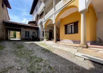 casa vendita gargallo esterno2 - Trilocale piazza san pietro 8, Gargallo - foto 1