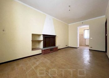 casa vendita gargallo camera - Trilocale piazza san pietro 8, Gargallo - foto 6