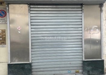 facciata negozio don luca.jpg - Commercial Premises Via San Donato, Torino - photo 2