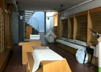 Shop negozio via zappata, Comacchio - photo 9