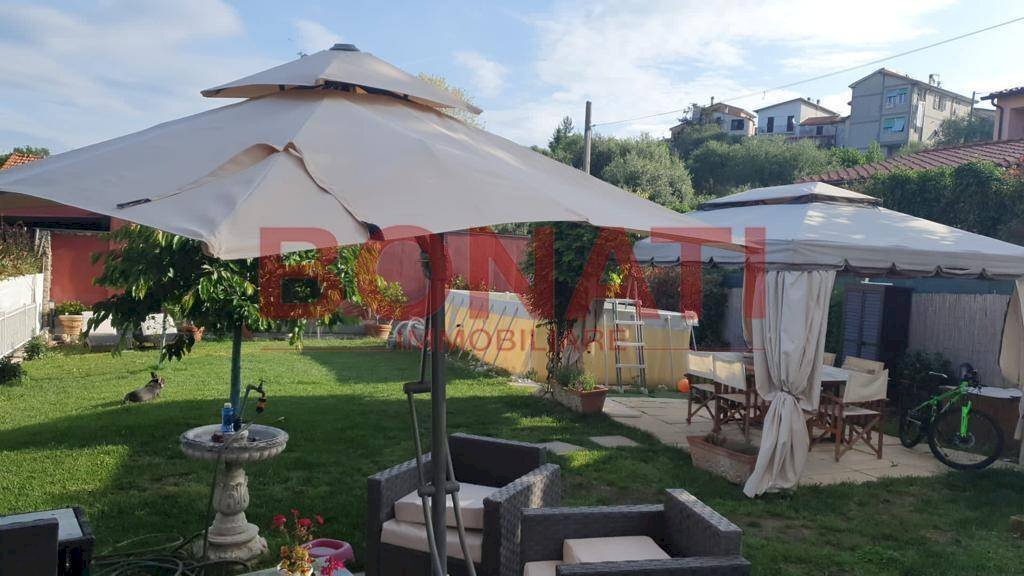 giardino.jpg - Villa a Schiera Arcola - foto 2