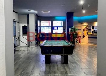 2.jpg - Negozio galleria adamello, 4, La Spezia - foto 2