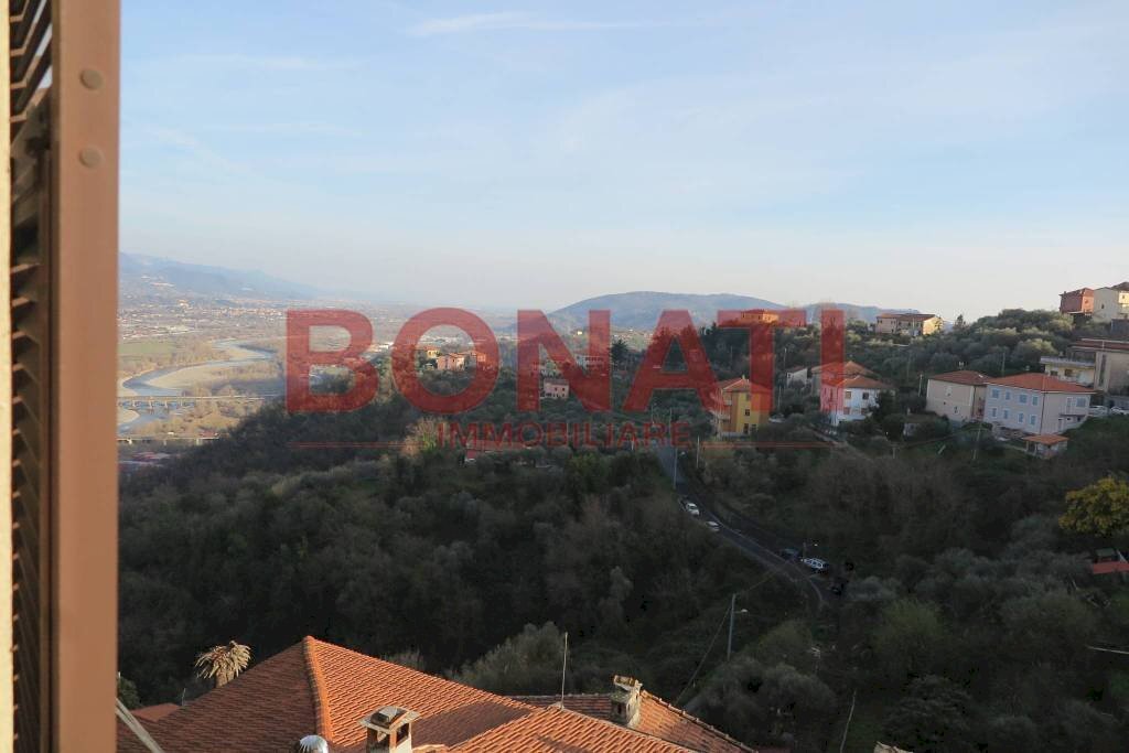 Vista - Four-room apartment Vezzano Ligure - photo 1