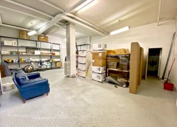 MAGAZZINO - Negozio via Alessandro Roccavilla, 2, Biella - foto 15