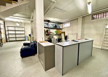 MAGAZZINO - Negozio via Alessandro Roccavilla, 2, Biella - foto 20