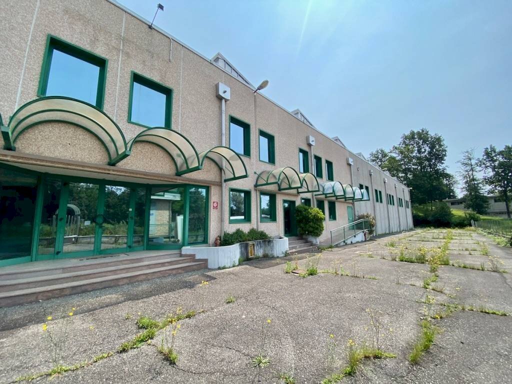 FACCIATA - Capannone Frazione Fila, 34, Valdilana - foto 3